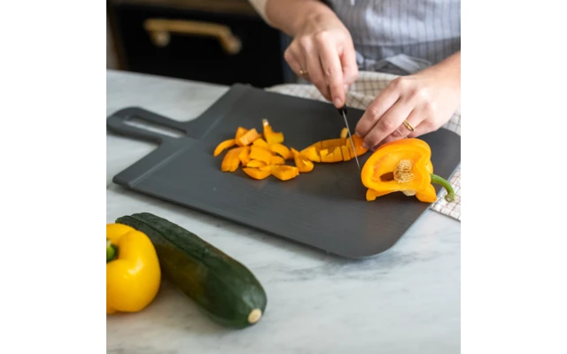 Koziol Schneidebrett Snap L Nature Ash Grey 3 Koziol Schneidebrett Snap L Nature Ash Grey